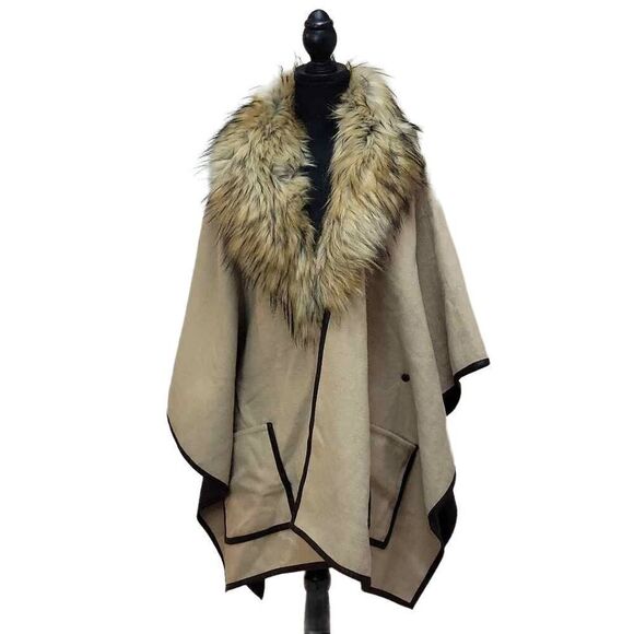 Evy's Tree Cape  - Picture 1 of 9